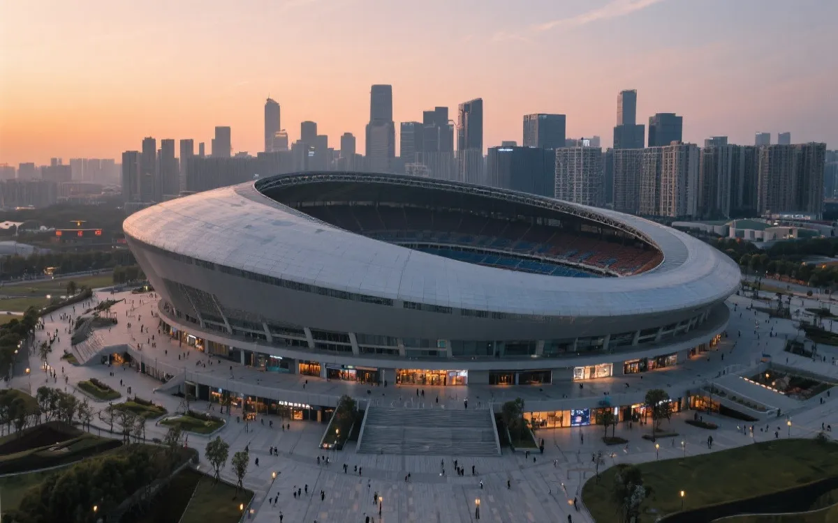 现代世界杯体育场与城市天际线融合的城市更新场景
